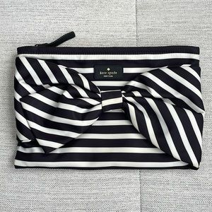 Kate Spade black & white wristlet